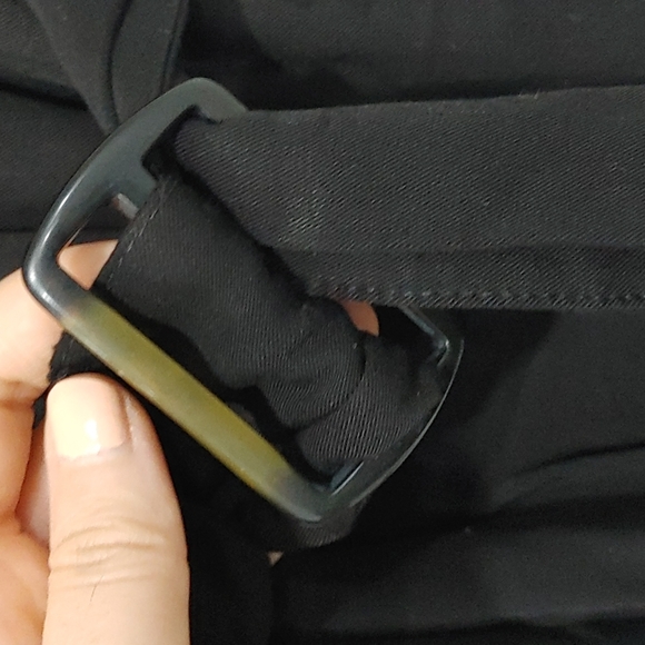 Modest black dress - Picture 3 of 3